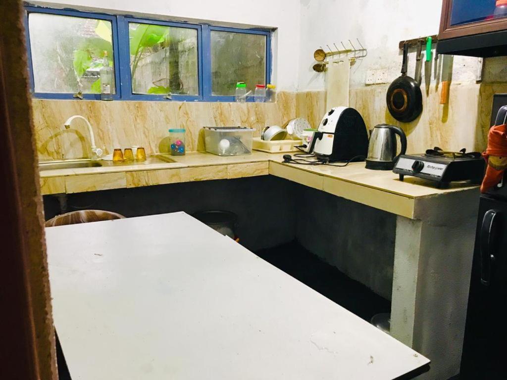 Green Jade Inn 미리사 외부 사진